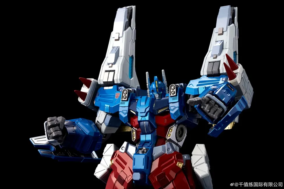 Ultra Magnus | Flame Toys Kuro Kara Kuri Transformers Figure