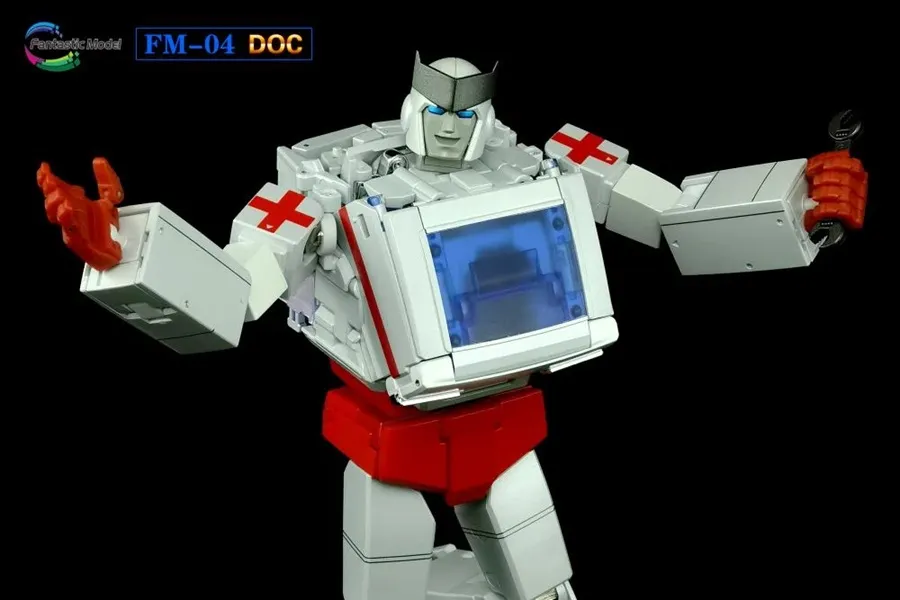 FM-04 Doc | Fans Toys Masterpiece 3rd Party Transformers Figure