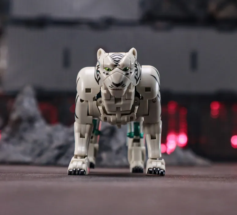 RT-04 Zhou Hu | Robot Toys