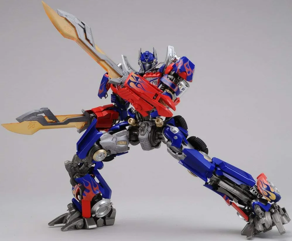 DMK-01 Optimus Prime | Dark of the Moon Transformers Figure | TFSource