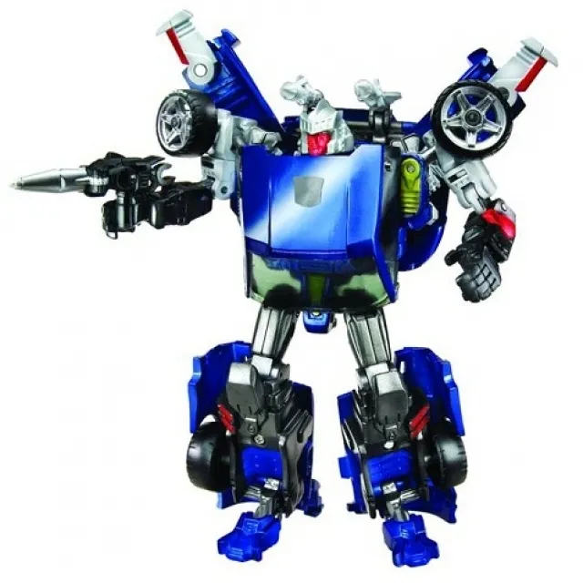 Turbo Tracks Deluxe Class |  Hasbro Transformers Reveal the Shield