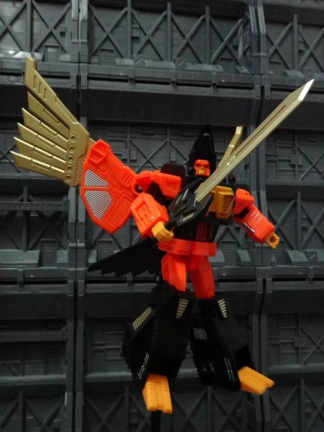 UT-W01 War Hawk | Unique Toys | War Lord