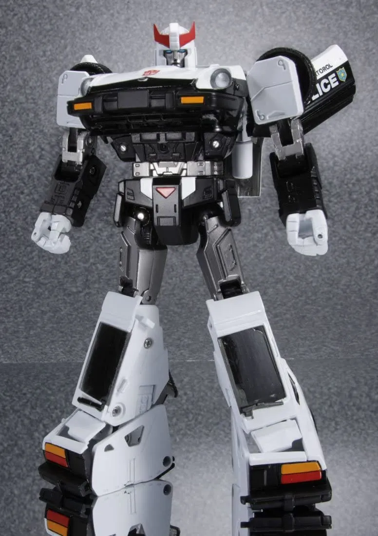 トランスフォーマー MP-17 Prowl　プロール　国内正規品 MP-17 Prowl | Masterpiece G1 Transformers Figure | Toygeek