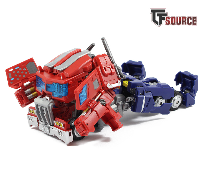 MakeToys Cross Dimension Striker Manus