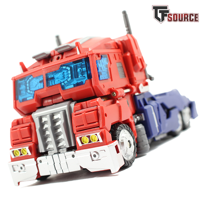 MakeToys Cross Dimension Striker Manus