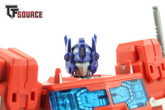 MakeToys Cross Dimension Striker Manus