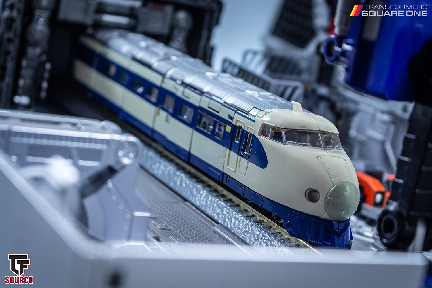 Takara Tomy MPG-01 Trainbot Shouki, Transformers Masterpiece G, Action Figure Trasformabile In Shinkansen