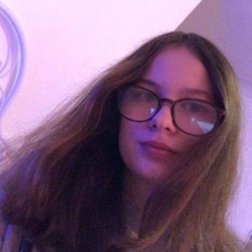 Chloe  Bryson 
