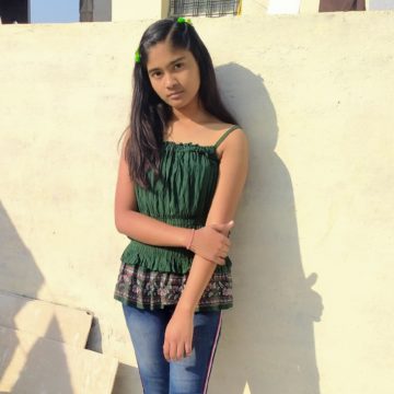 Divyanshi 