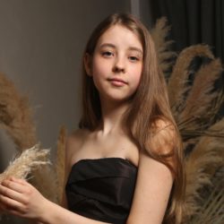 Anastasia Morris | Russia | The Fashion Hero