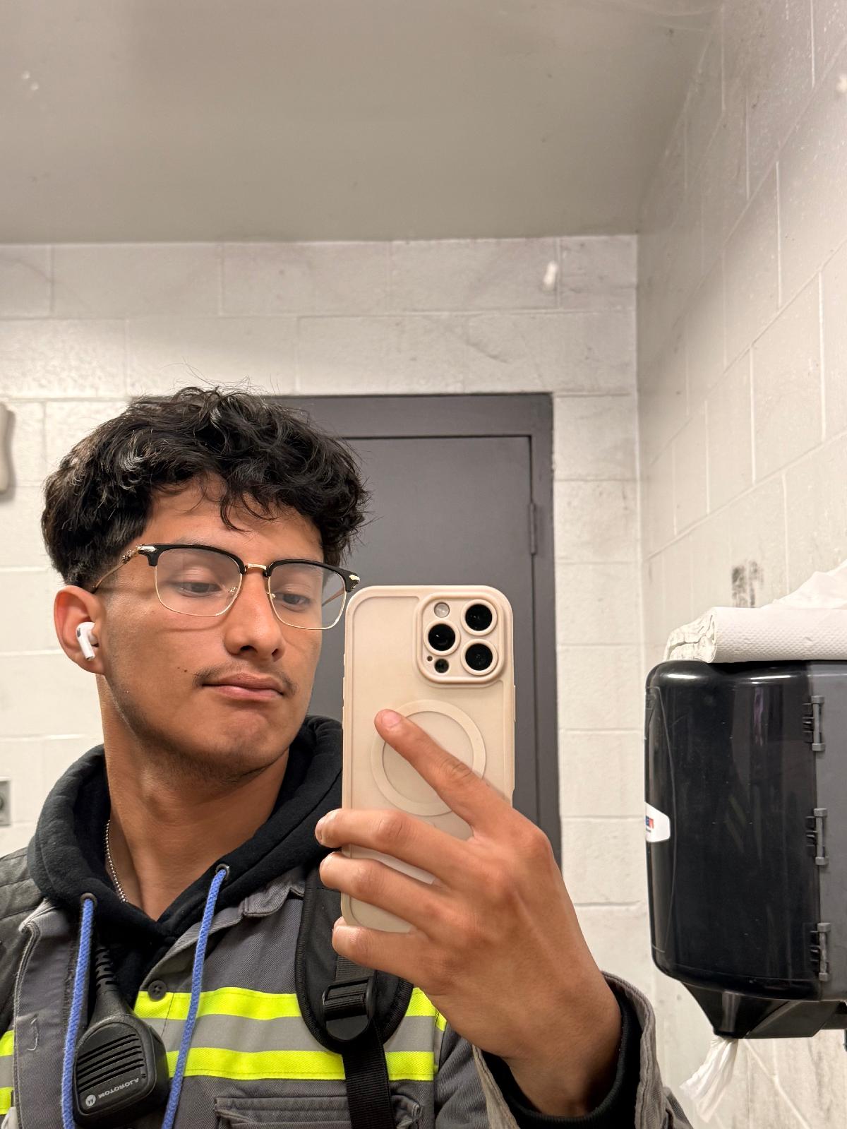 angeljrrivera16@gmail.com