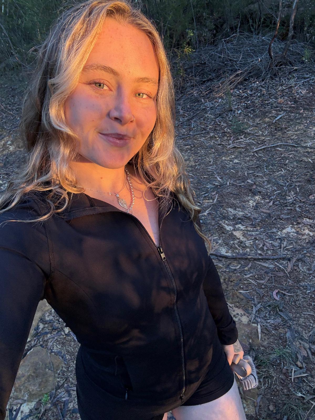 kiiararobinson@outlook.com