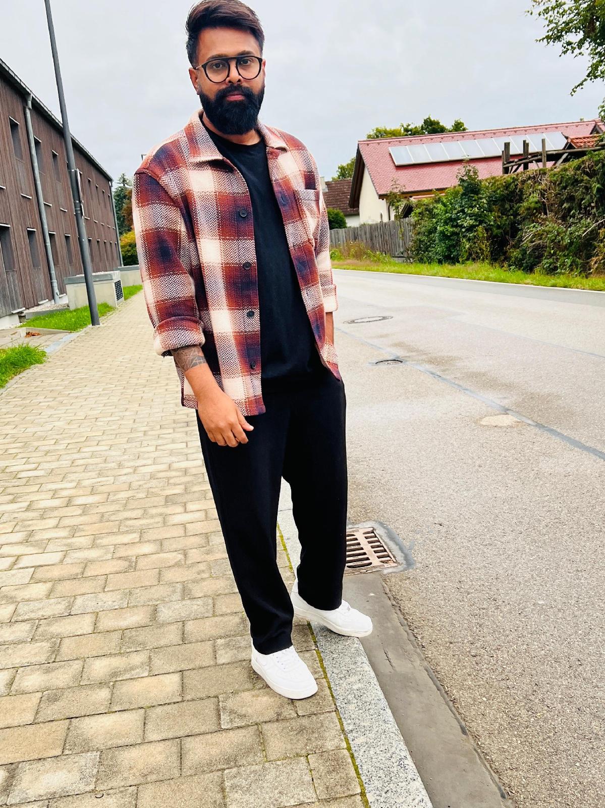 satish.ravichandran16@gmail.com