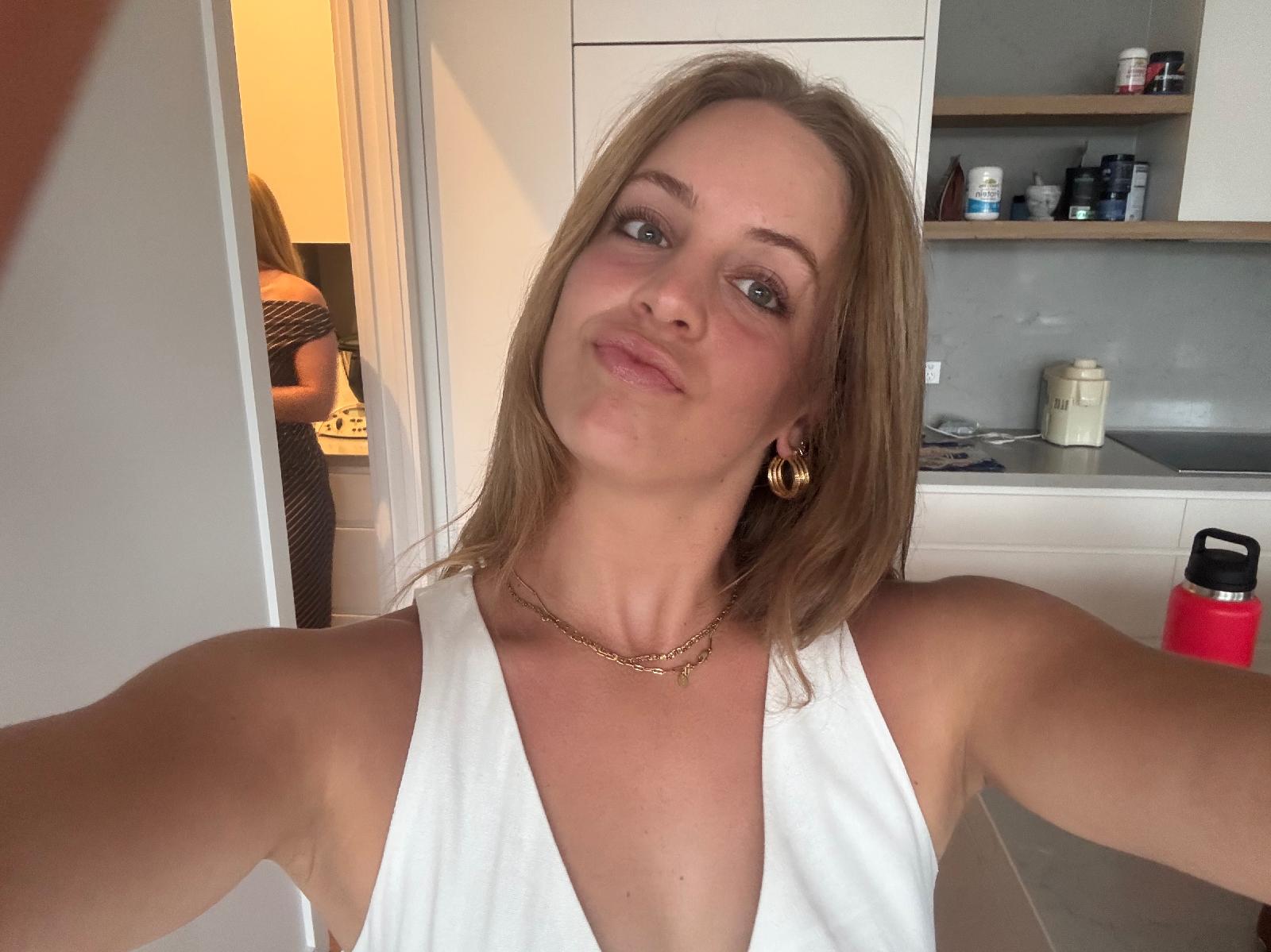 hannahbosland@outlook.com