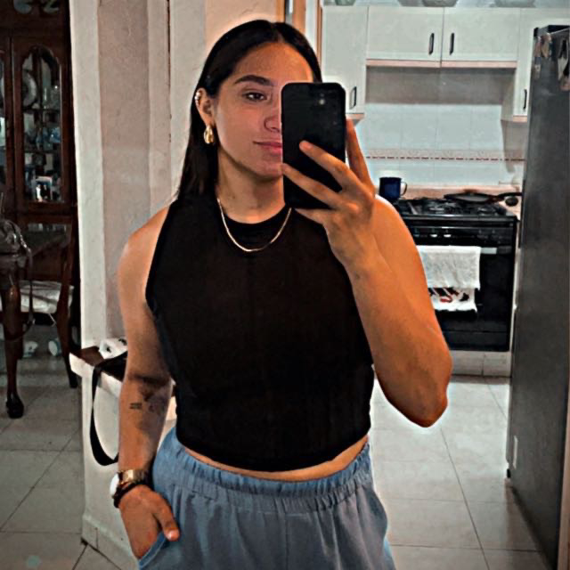 mayra_isabel99@hotmail.com