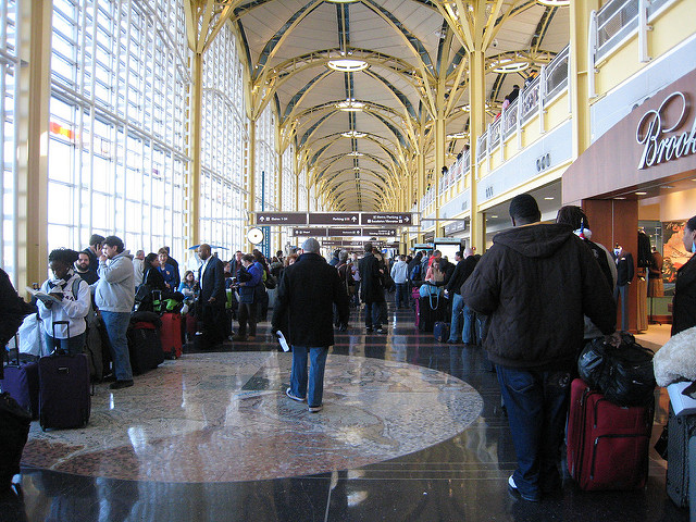 People wait in lines at Reagan National. 