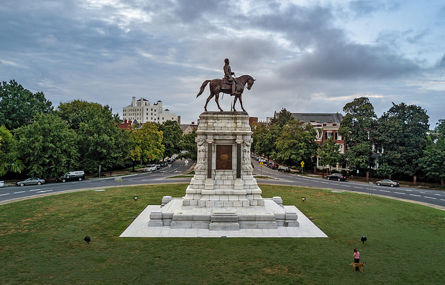 The monument to Confederate General Robert E. Lee in Richmond, Virginia.