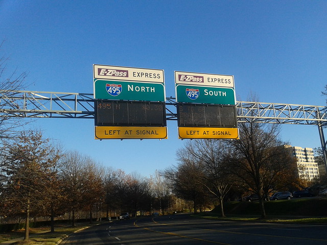 EZ Pass lanes on I-495