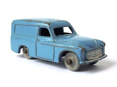 Dinky: A collection of five boxed Dublo Dinky Toys to comprise: Bedford Flat Truck 066, grey, min