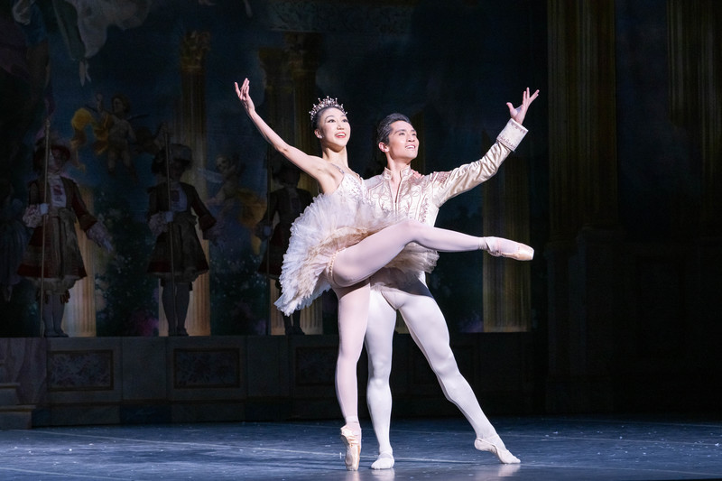 11200 nutcracker dancer