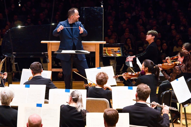 The BSO showcases American musical identity with Allison Loggins-Hull, the Tanglewood Festival Chorus, and Seong-Jin Cho