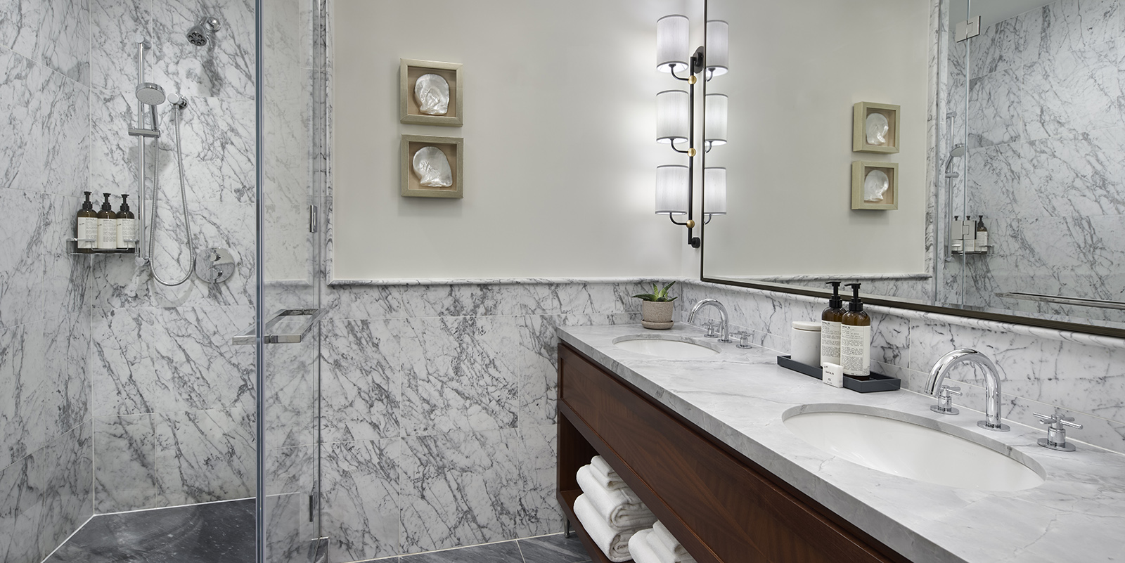 The Wall Street Hotel — photo 14 of 38