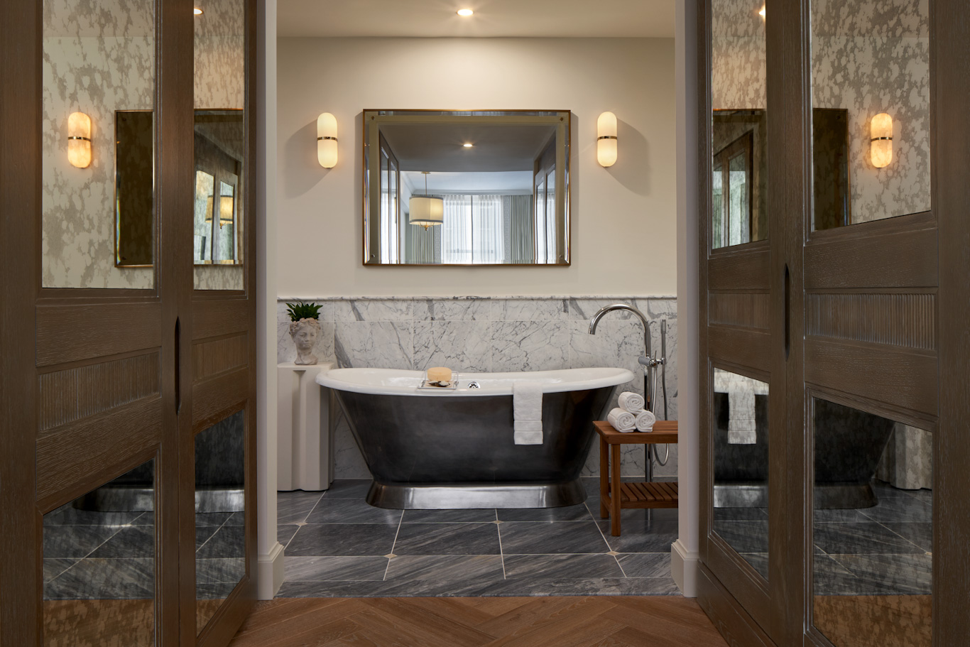 The Wall Street Hotel — gallery preview 1