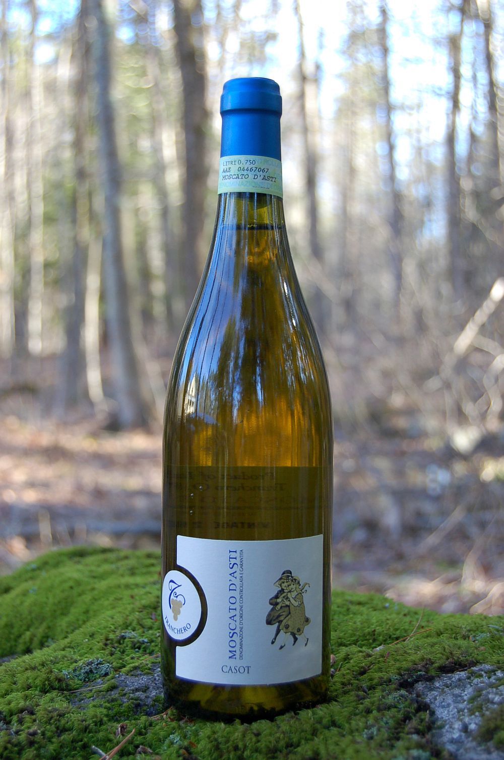 Az. Viti. Tranchero Osvaldo 2009 Moscato d'Asti DOCG 750ml Wine Bottle