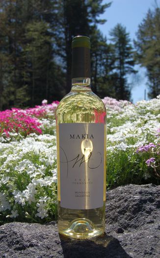 Makia Estate 2010 Torrontés 750ml Wine Bottle