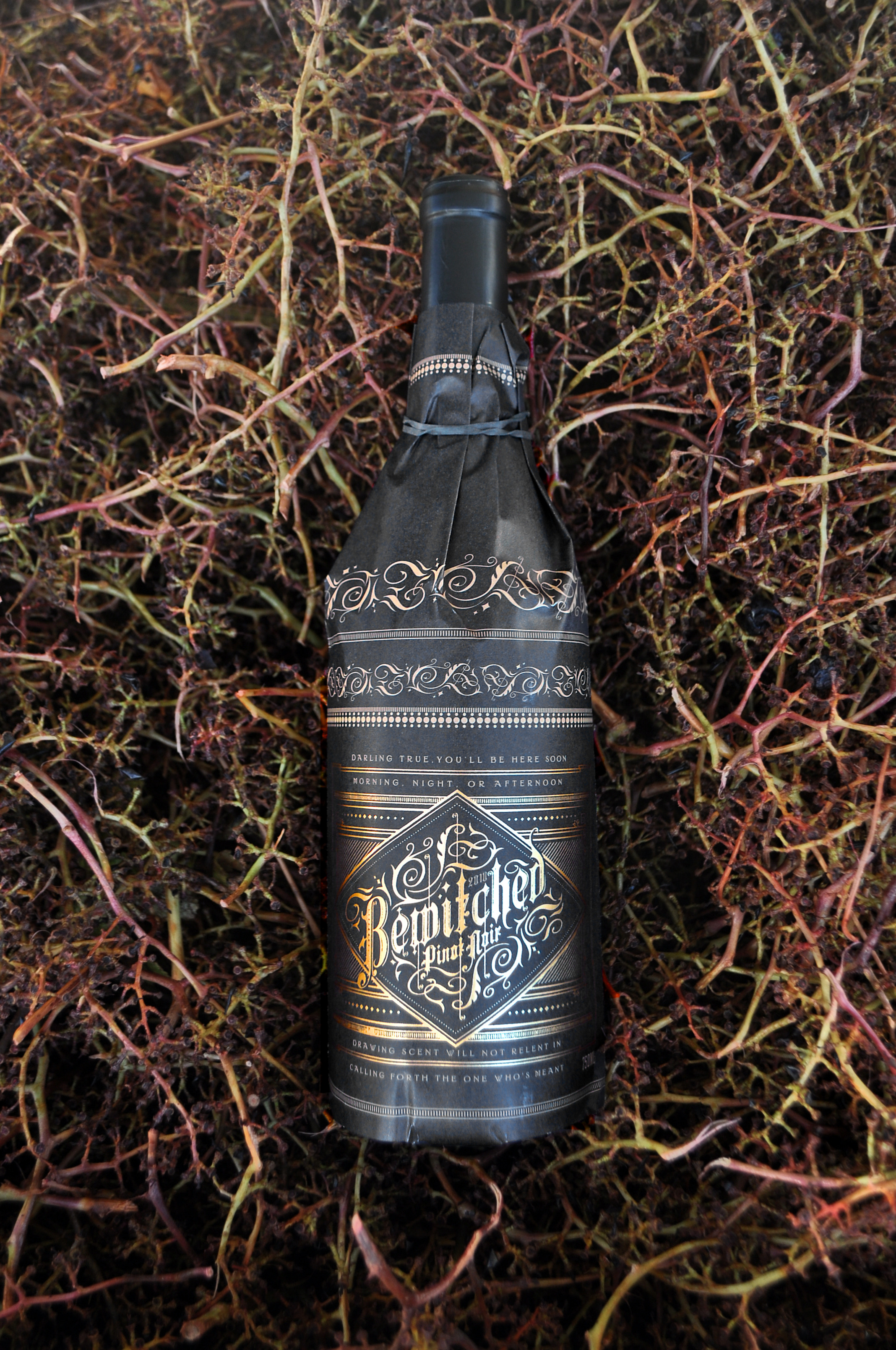 Truett-Hurst Vineyards & Winery 2010 Bewitched Pinot Noir 750ml Wine Bottle