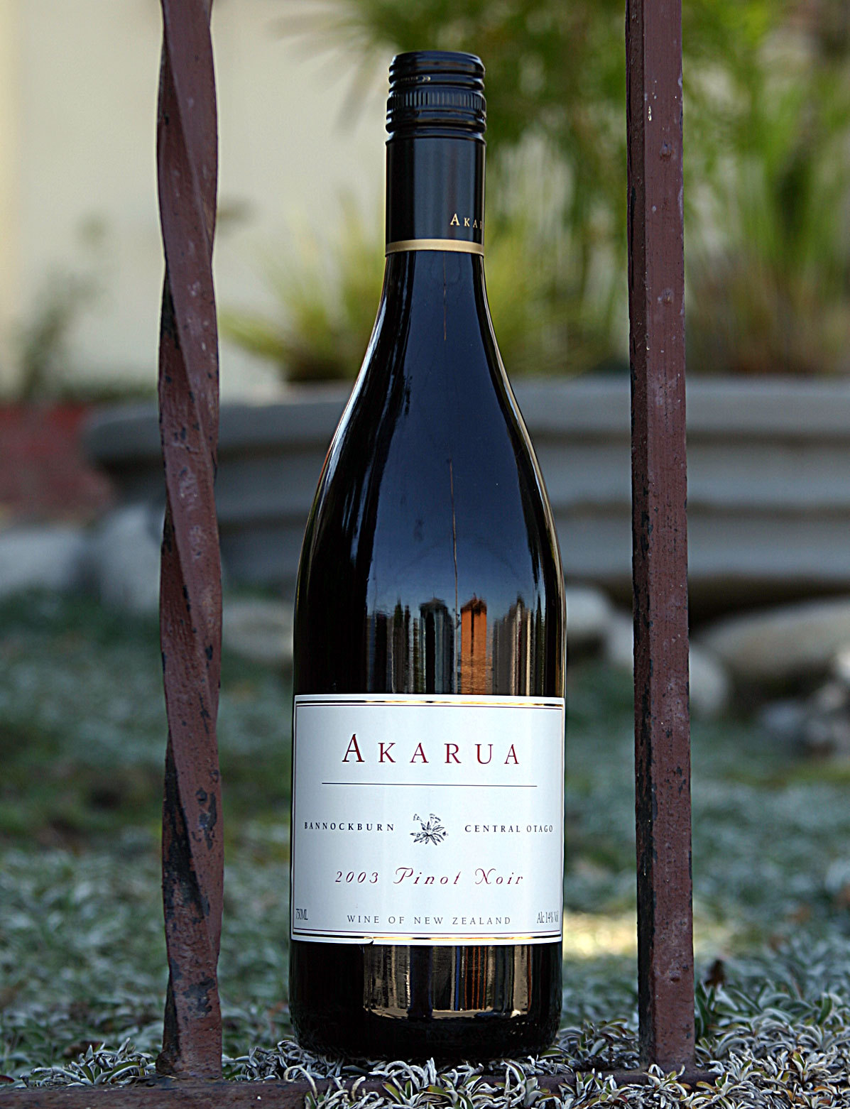 Akarua 2003 Pinot Noir 750ml Wine Bottle