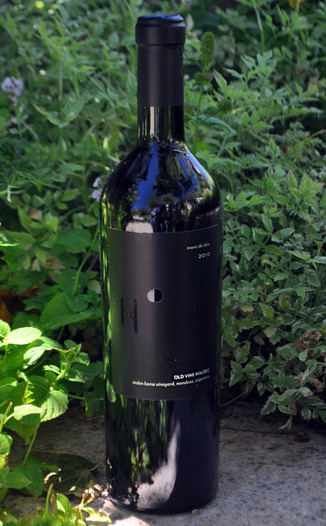 Hand of God 2010 Old Vine Malbec 750ml Wine Bottle