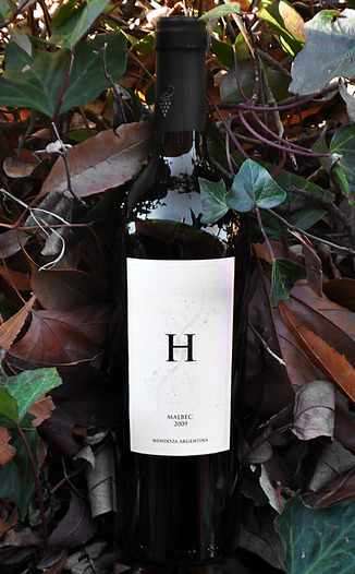 Hinojosa 2009 H Malbec 750ml Wine Bottle