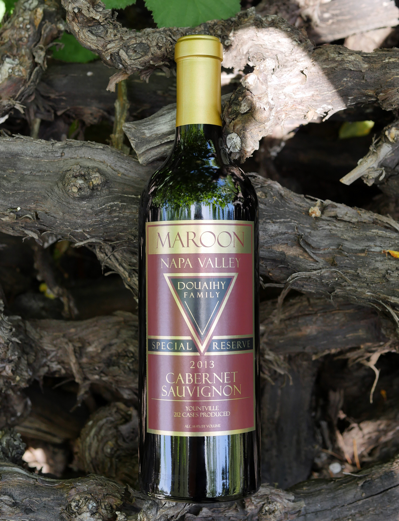 Maroon 2013 Douaihi Family Vineyard Special Reserve Yountville Cabernet Sauvignon 750ml Wine Bottle