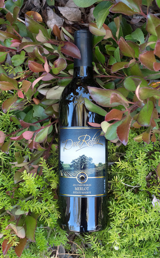 Doce Robles 2011 Estate Reserve Paso Robles Merlot 750ml Wine Bottle