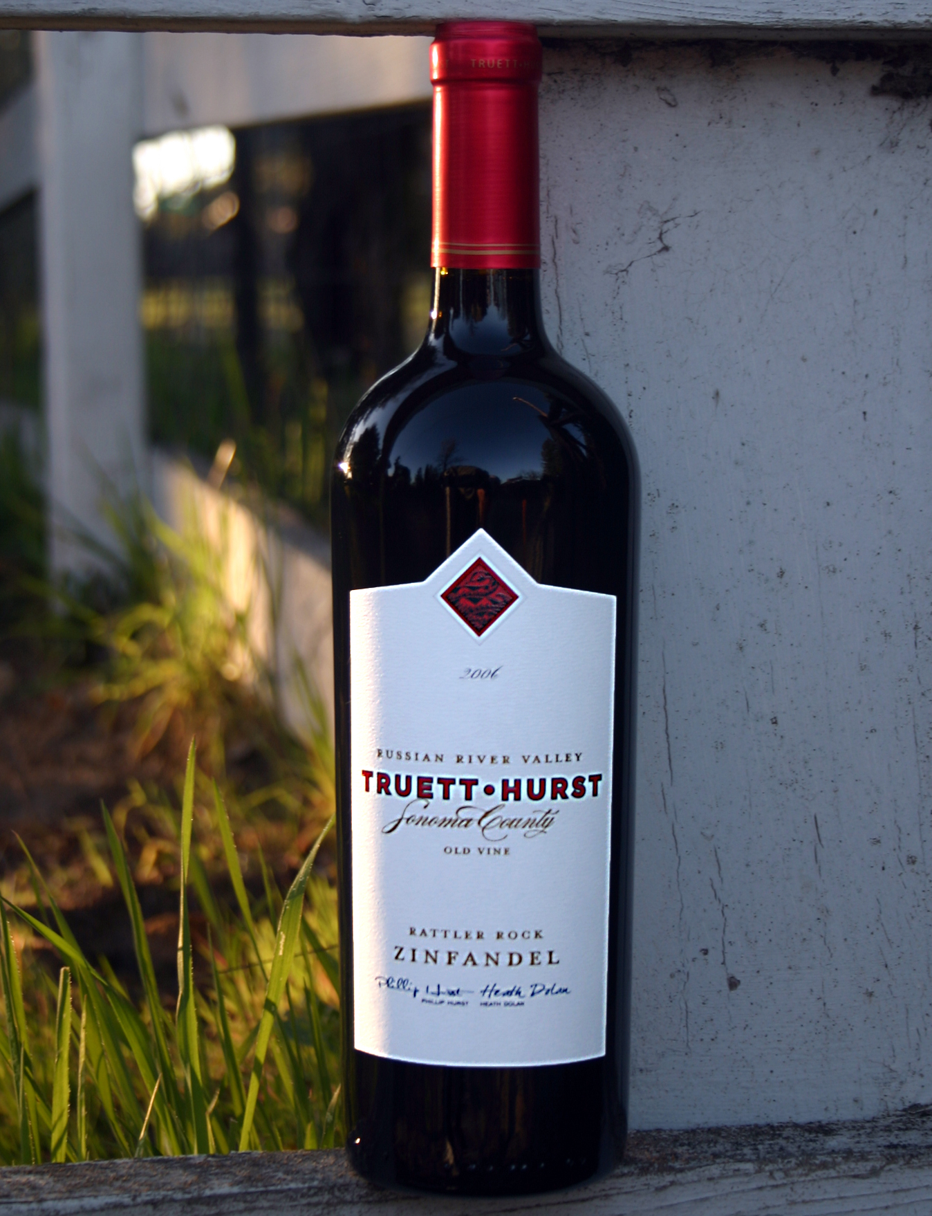 Truett-Hurst Vineyards & Winery 2006 Rattler Rock Old Vine Zinfandel 750ml Wine Bottle