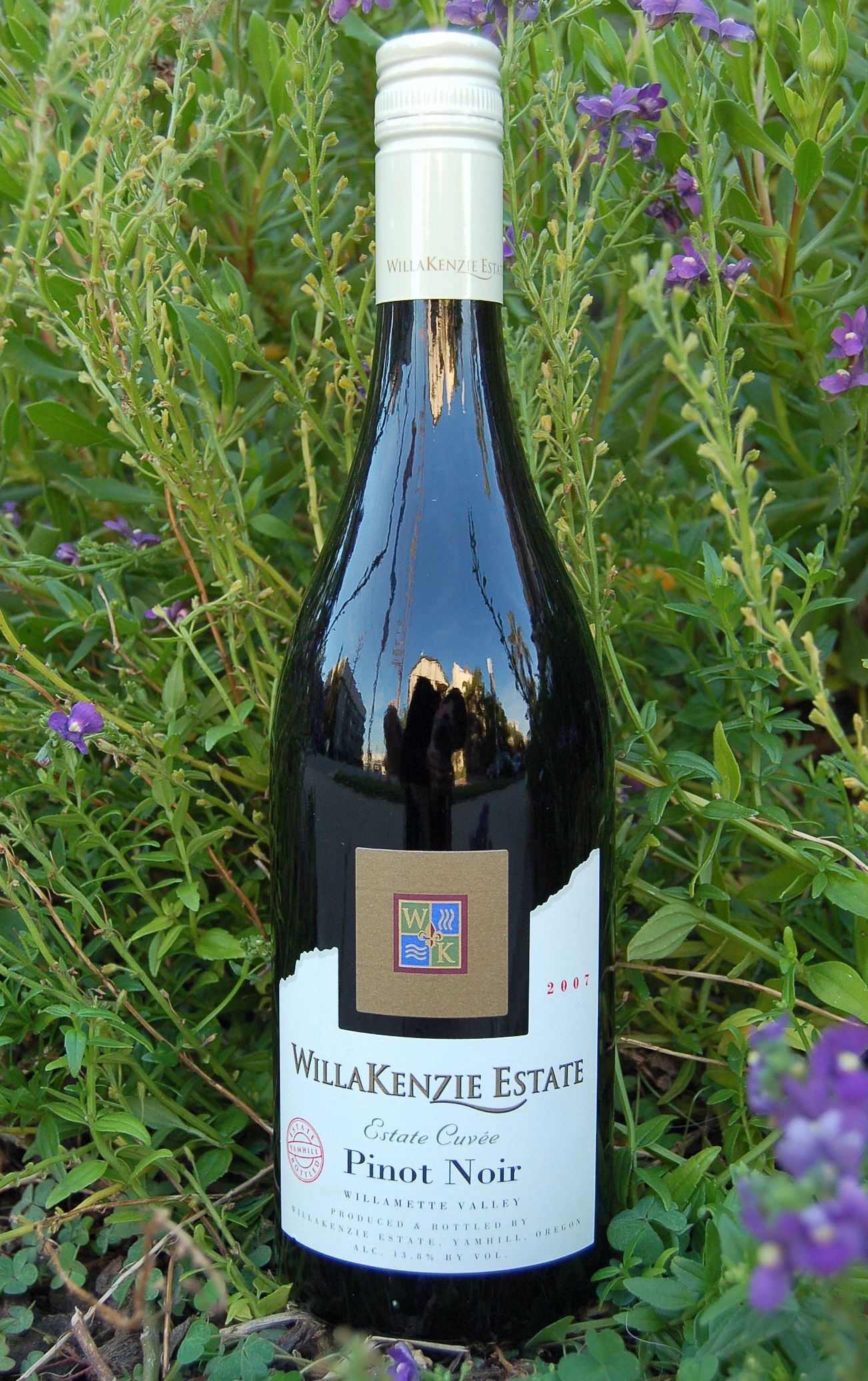 WillaKenzie Estate 2007 Estate Cuvée Pinot Noir 750ml Wine Bottle