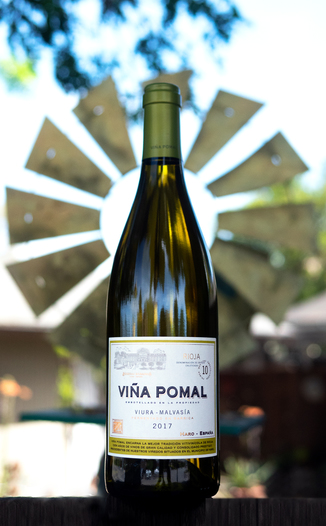 Bodegas Bilbaínas 2017 'Viña Pomal' Blanco Rioja DOCa 750ml Wine Bottle