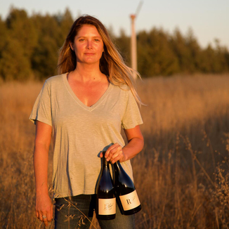 Read Holland Winemaker Ashley Holland