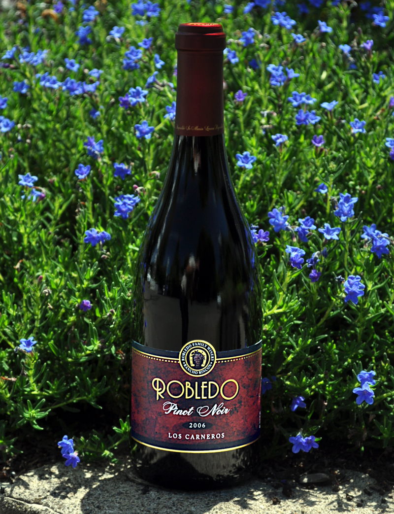 Robledo Family Winery 2006 Los Carneros Pinot Noir 750ml Wine Bottle