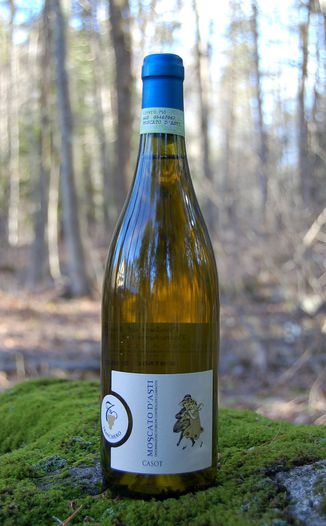 Az. Viti. Tranchero Osvaldo 2009 Moscato d'Asti DOCG 750ml Wine Bottle