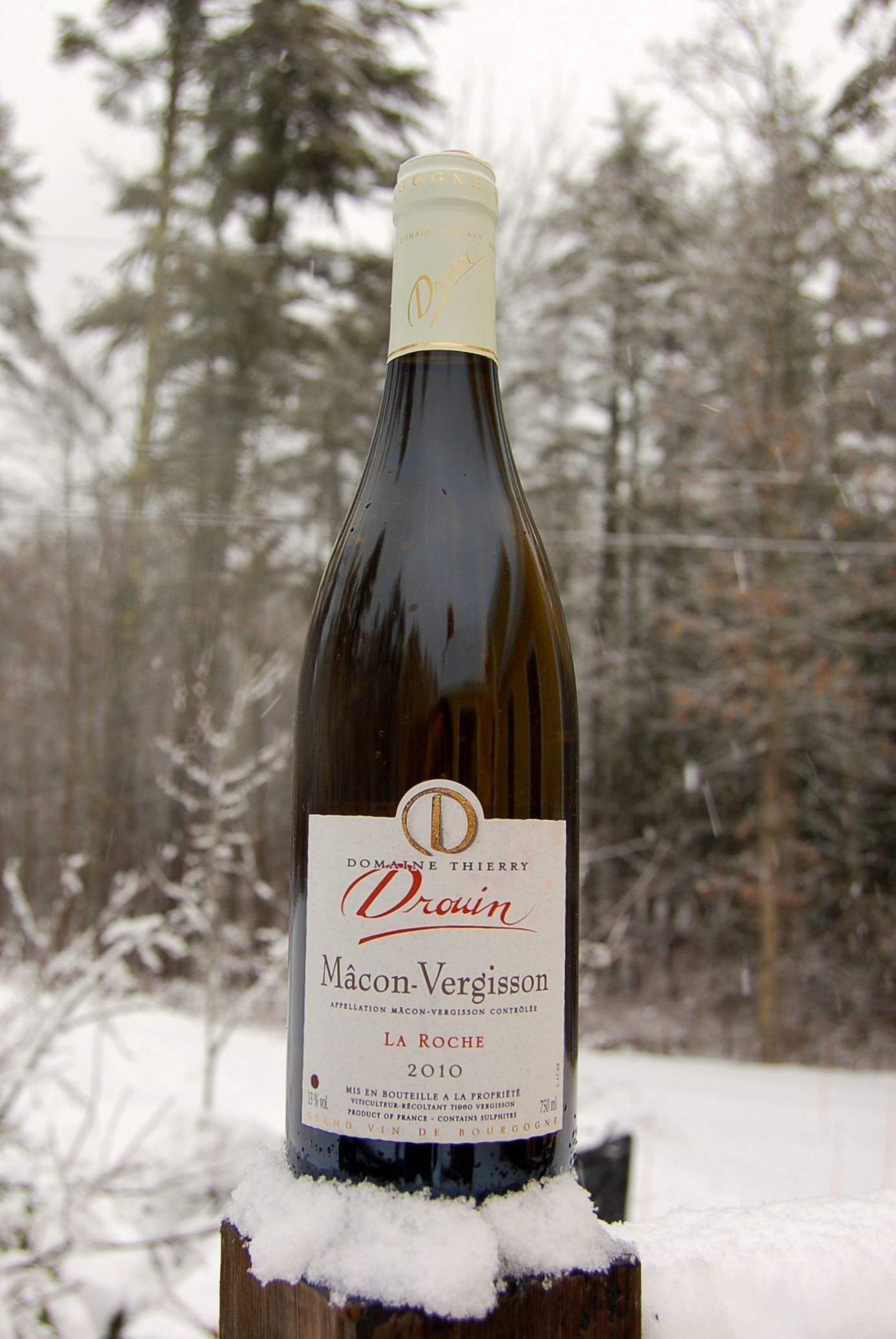 Domaine Corinne & Thierry Drouin 2010 "La Roche" Macon-Vergisson AOC 750ml Wine Bottle