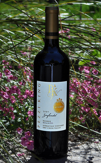 Pezzi King 2009 Serracino Vineyard Zinfandel 750ml Wine Bottle