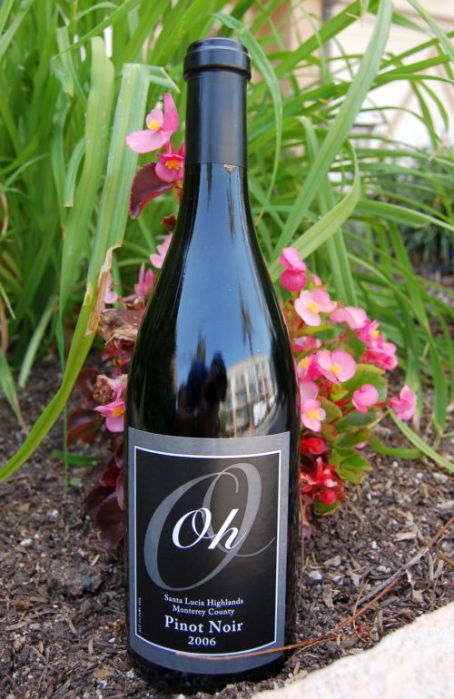 Oh Wines 2006 Pinot Noir 750ml Wine Bottle