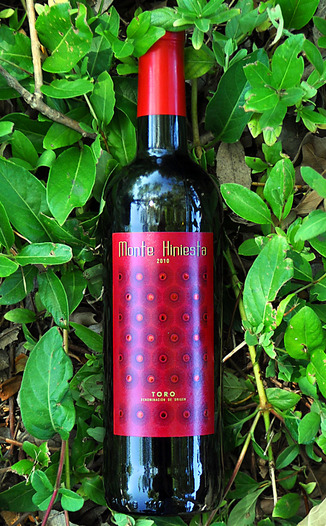 Monte Hiniesta 2010 Estate Tinta de Toro 750ml Wine Bottle