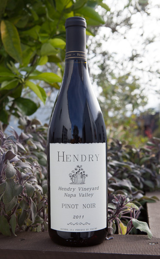 Hendry Ranch Wines 2011 Napa Valley Pinot Noir 750ml Wine Bottle