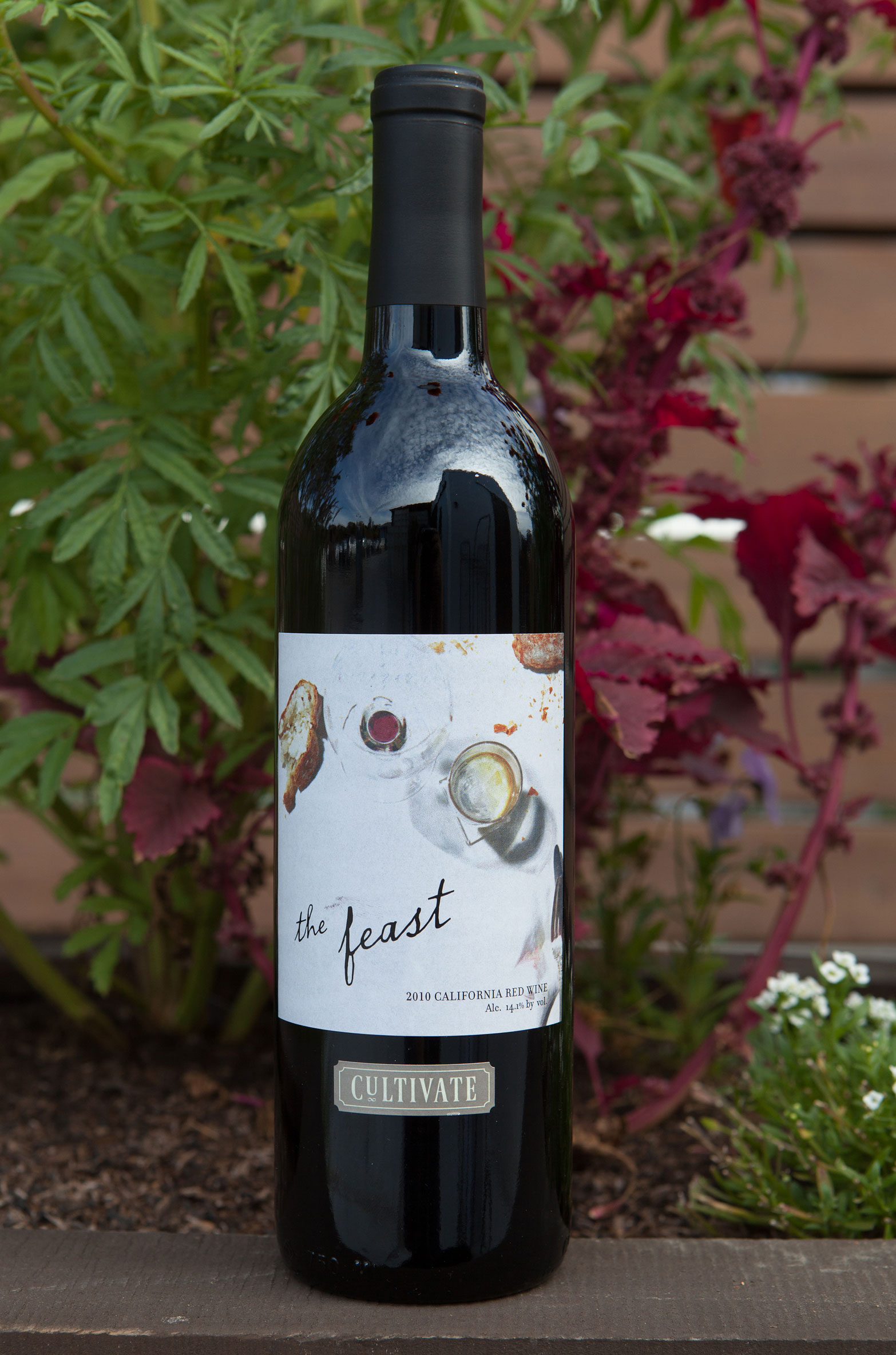 Cultivate 2010 "The Feast" California Red Wine 750ml Wine Bottle