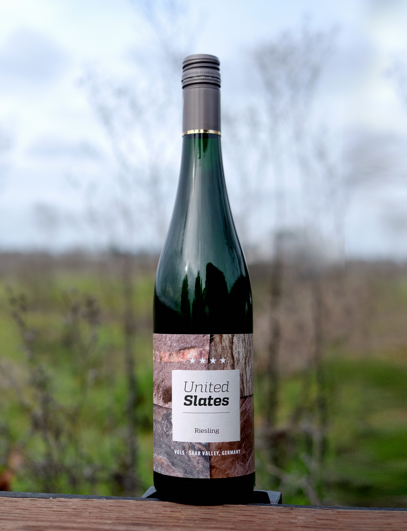 Vols 2015 'United Slates' Saar Riesling Kabinett Feinherb 750ml Wine Bottle