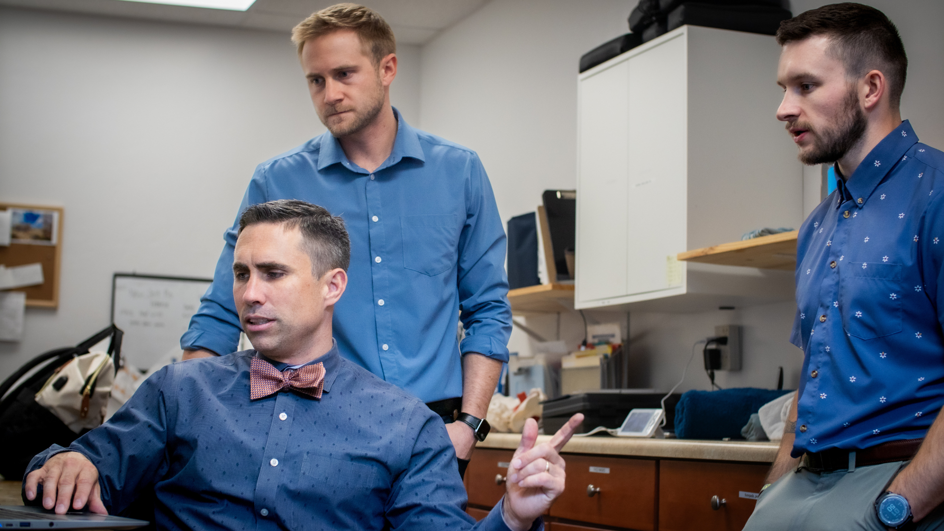 Confident physical therapist leading a TMD training session