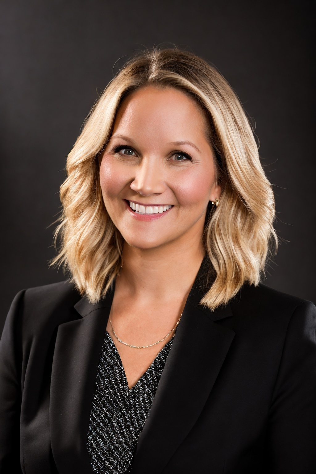 A photo of Dr. Emily Boge, the course provider